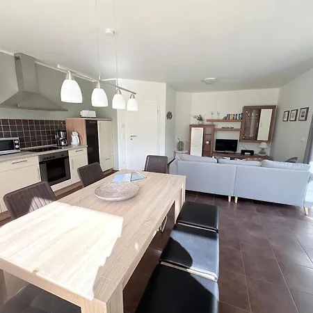 Sanddorn Am Hochzeitsberg * 브리게